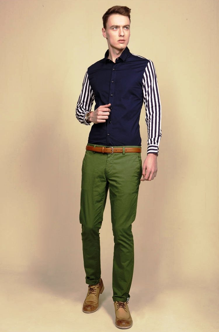 Mens casual dress ideas Not business-y, but never too casual, the notion of a refined yet comfortable office dress code is dangerously ambiguous, without some concrete perimeters. We’ve witnessed the horror: men in ill-fitting shirts, baggy trousers and indistinguishable blazers, failing at office style and subconsciously slipping down the corporate ladder.