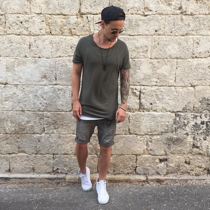 Mens summer fashions It’s time to update your summer wardrobe. Here are the best men’s fashion trends from Pitti Uomo