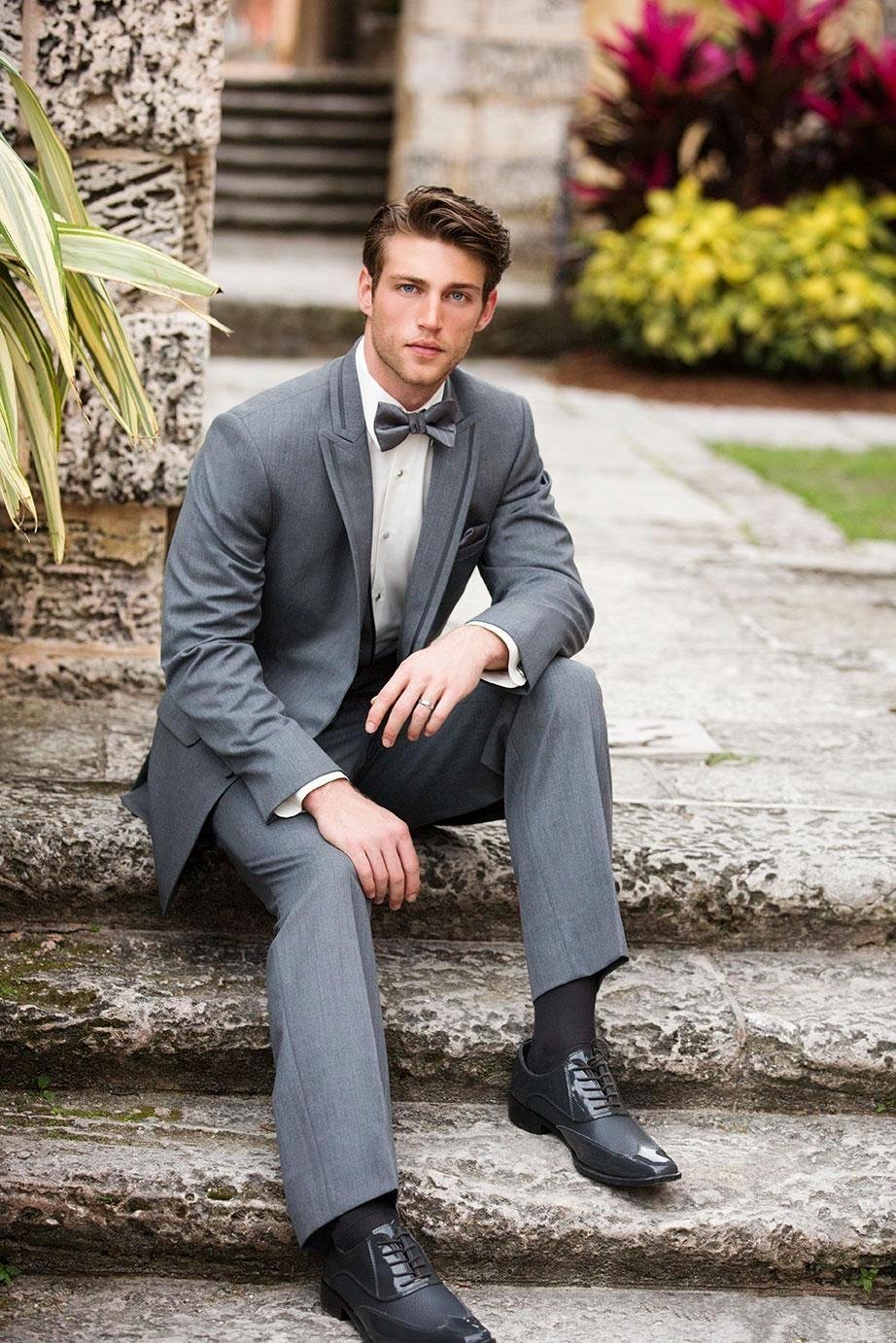 30 Bow Tie Fashion Ideas For Men To Look Stylish