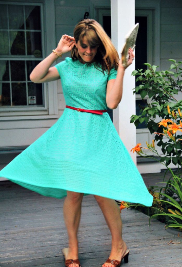 25 Stylish Eyelet Dress Outfit Ideas For Women To Try 