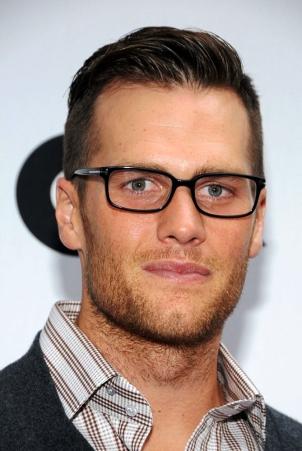 20 Classy Men Wearing Glasses Ideas For You To Get Inspired Instaloverz