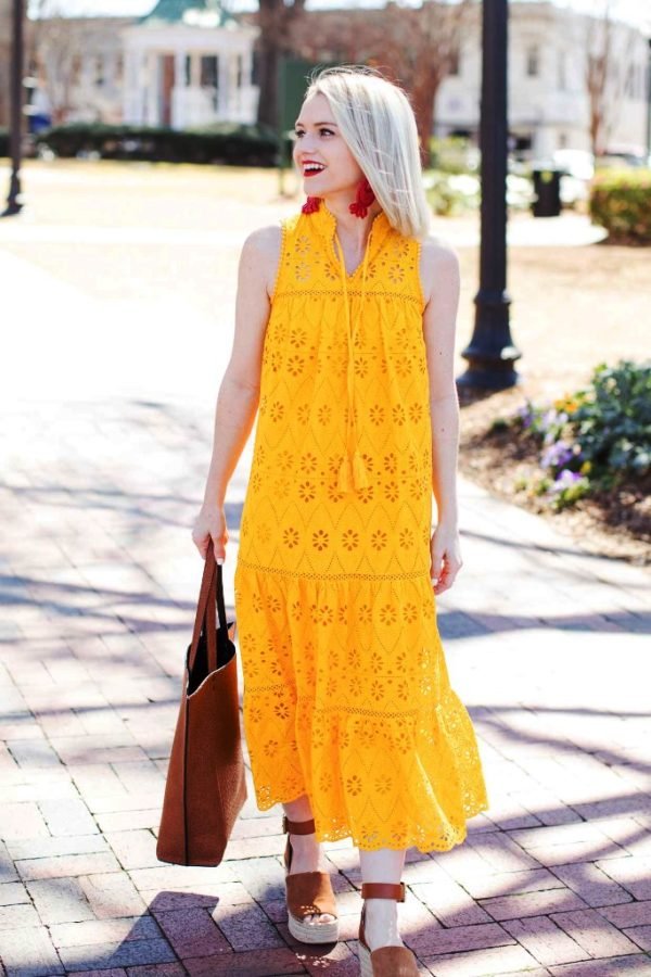 25 Stylish Eyelet Dress Outfit Ideas For Women To Try Instaloverz