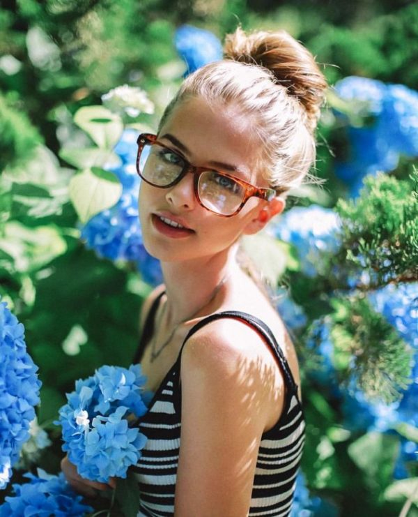 20 Cute Girls Wearing Glasses Ideas To Try - Instaloverz