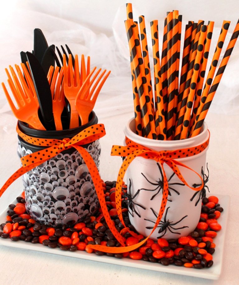 Mason Jar Halloween Decoration
