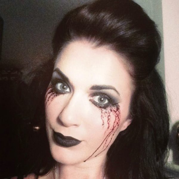 15 Creepy Halloween Blood Makeup Ideas For You - Instaloverz