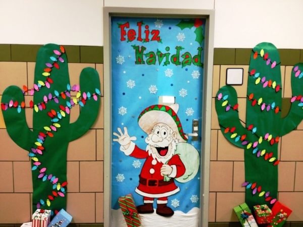 25 Stunning Christmas Door Decoration Ideas  Instaloverz