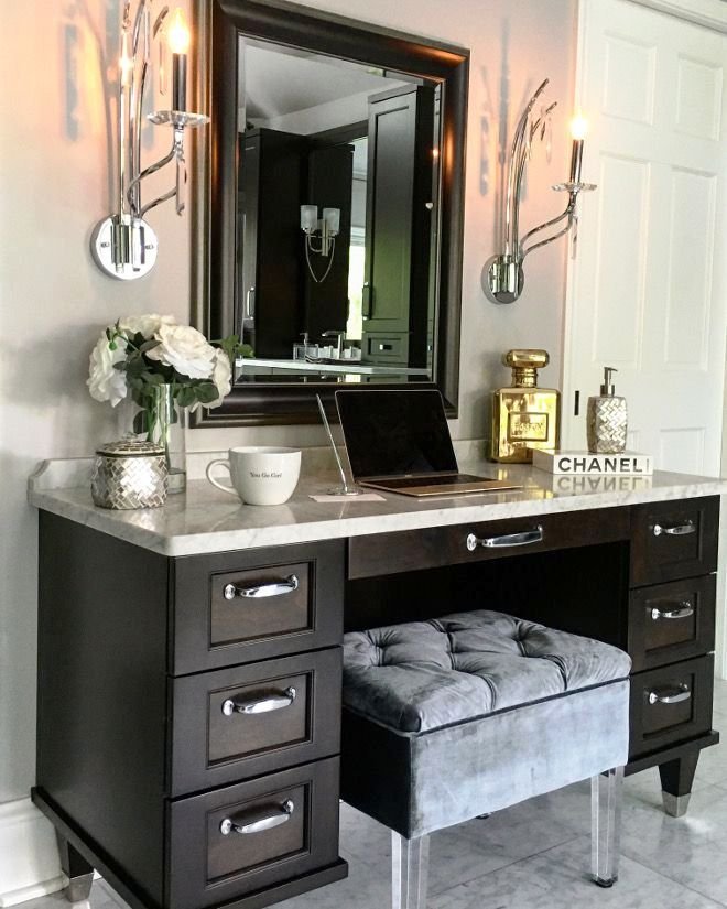 Minimalist Bedroom Vanity