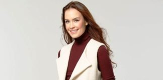 25 Stunning Sleeveless Blazers Ideas To Try