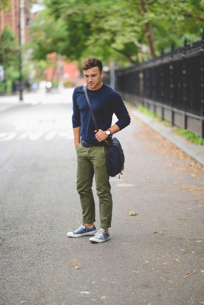 25 Amazing Cargo Pants Outfit Ideas For Men To Try This Year - Instaloverz