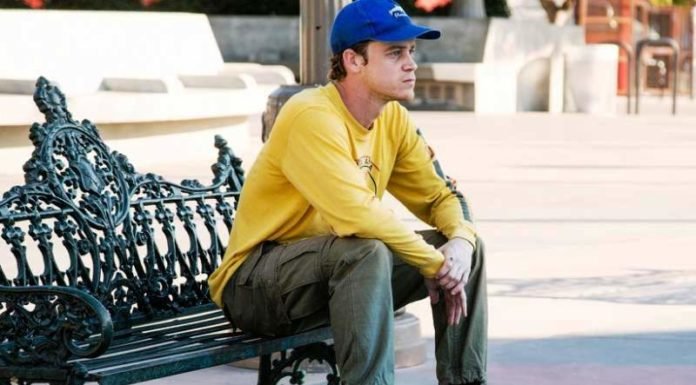 25 Amazing Cargo Pants Outfit Ideas For Men To Try This Year