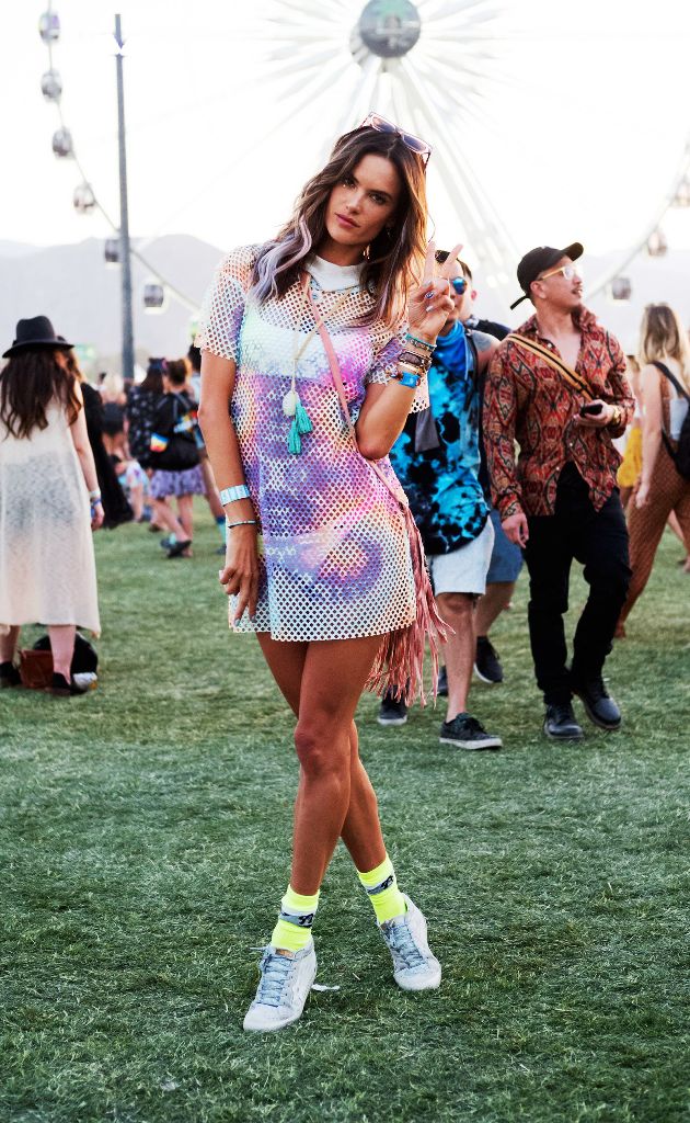 20 Stunning Coachella Outfit Ideas To Try This Year Instaloverz