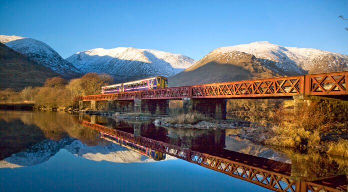 Edinburgh To Glasgow By Train: Best Uk Attractions For Family Day Trip